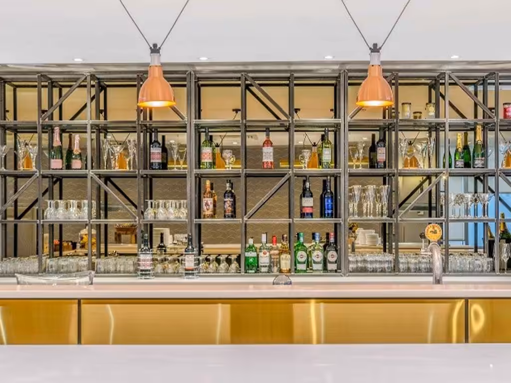 GatwickNorthBar1 GatwickNorthBar1